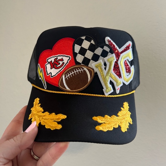 Kansas City Chiefs black Trucker Hat with KC Patches - Picture 1 of 4